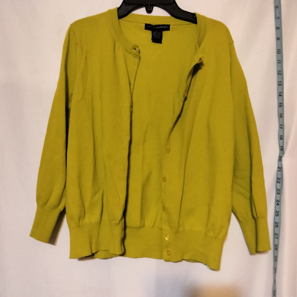 **2/$10**Grace Elements green button down sweater sz L EUC